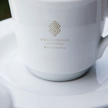 这家标志设计公司只服务行业头部客户